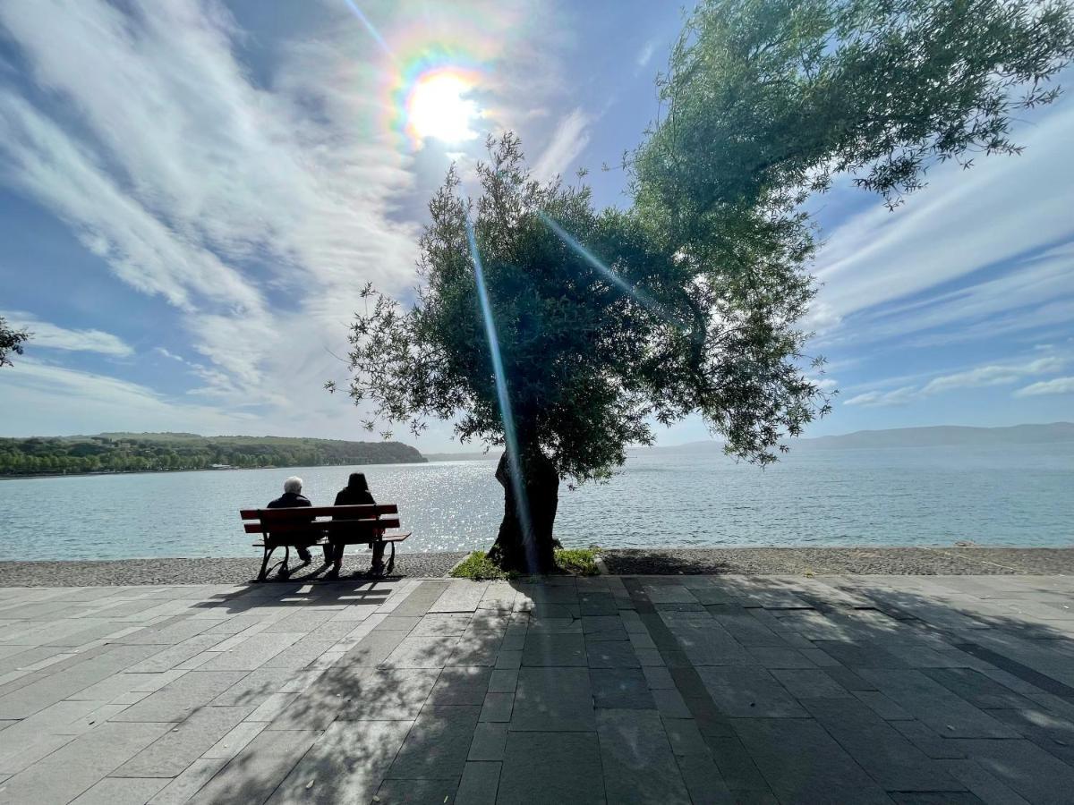 Luminoso Appartamento Sul Lago - Lake Court Anguillara Sabazia Kültér fotó